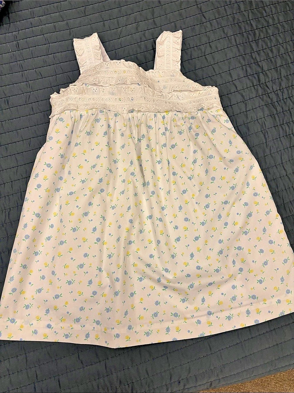 TBBC Babs Dress - Dunwoody Daisy & Worth Avenue White EUC